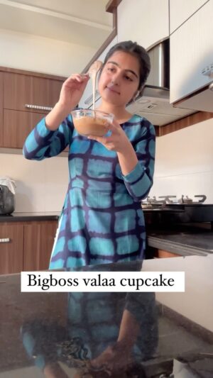 Chahat Anand Instagram - Share this with someone who wanted to try this🧚🏻‍♀️🙆🏻‍♀️

#recipe #bigboss #homemadedessert #pancake #reels