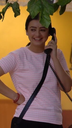 Chahat Pandey Instagram - From phone calls to postman deliveries, all leading to nominations—Bigg Boss has a way of keeping things interesting! 📞📩🔥

 #BiggBoss18 #GameOn #ChahatPandey #ChahatInBB18