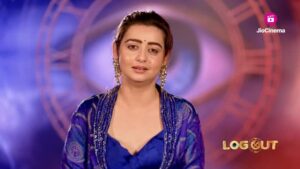 Chahat Pandey Instagram - Kisine kahi inhe demeaning baatein toh kisike liye she has huge admiration. Find out gharwalon ke baare mein kya hai Chaahat ka kehna after her eviction?🔥

Dekhiye #BiggBoss18 @colorstv aur #JioCinema par.

#BB18 #BiggBoss18onJioCinema #BiggBoss @beingsalmankhan @chahatpandey_official