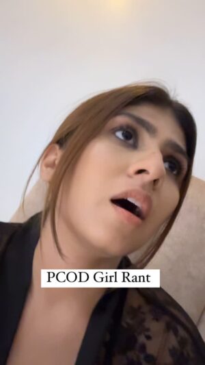 Chandni Bhabhda Instagram - Aao naaaaaaa 🩸🩸🩸

#Pcod #pcos #periods #chandnimimic