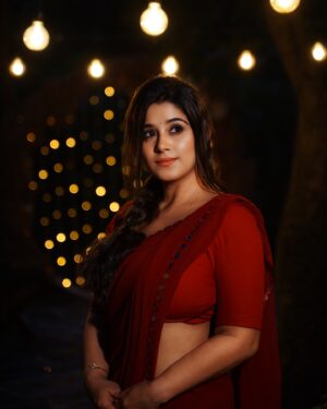 Chandni Bhagwanani Instagram - Last lot of pictures ❤️
..
..
..
#chandnibhagwanani #redsaree #baarish #telugu #foryou