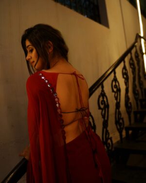 Chandni Bhagwanani Instagram - Last lot of pictures ❤️
..
..
..
#chandnibhagwanani #redsaree #baarish #telugu #foryou