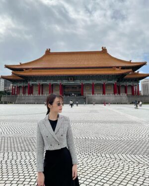 Chanidapa Pongsilpipat Instagram - Sunny day in Taipei. 🇹🇼 #chiangkaishekmemorialhall #taipei #taiwan #ChaniInAsia #miumiu #prada