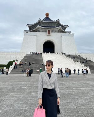 Chanidapa Pongsilpipat Instagram - Sunny day in Taipei. 🇹🇼 #chiangkaishekmemorialhall #taipei #taiwan #ChaniInAsia #miumiu #prada