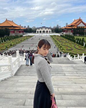 Chanidapa Pongsilpipat Instagram - Sunny day in Taipei. 🇹🇼 #chiangkaishekmemorialhall #taipei #taiwan #ChaniInAsia #miumiu #prada