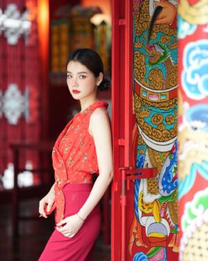 Chanidapa Pongsilpipat Instagram - 新年快乐! 恭喜发财, 祝你健康, 万事如意。🪭🧧 #happychinesenewyear