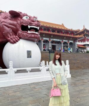 Chanidapa Pongsilpipat Instagram - Make merit for the New Year. 🙏🏻 #wenwutemple #nantou #taiwan #ChaniInAsia #prada