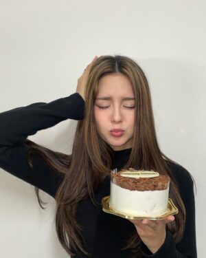 Chantal Videla Instagram - Hello 22!🐾

Thank you for all the birthday greetings peeps! 
Thank you Lord for 22 years of this amazing life! Excited for this new chapter, let the adventure begin~! But… I’m 22?! 10 years old felt like yesterday✨