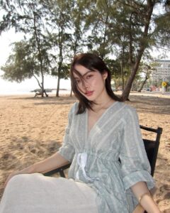 Actress Charlotte Austin HD Photos and Wallpapers January 2025