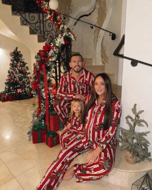 Charlotte Crosby Instagram - Last Christmas as a 3 🎅🏼🎄🎁❤️
We are so ready to meet you now baby girl 👶🏼 not long now 😍🥰