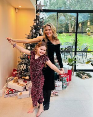 Charlotte Hawkins Instagram - A very Merry Christmas from us to you! 🎅🏼 Such a special day with those who mean the most 🥰 Cheers to you & raising a glass to those not with us, it’s a time we miss them the most. Remembering my lovely Dad 🥂 Sending love to you & yours, hug them tight ❤️ Christmas velvet dress from @meandthee ✨#christmas