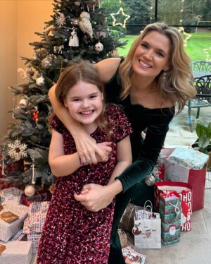Charlotte Hawkins Instagram - A very Merry Christmas from us to you! 🎅🏼 Such a special day with those who mean the most 🥰 Cheers to you & raising a glass to those not with us, it’s a time we miss them the most. Remembering my lovely Dad 🥂 Sending love to you & yours, hug them tight ❤️ Christmas velvet dress from @meandthee ✨#christmas