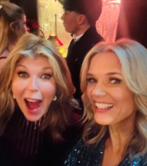 Charlotte Hawkins Instagram - So it was quite the night (as always) at @piersmorgan’s Christmas drinks & I have a lot of blurry photos as a consequence… 🥂🥂🤣