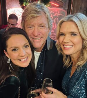 Charlotte Hawkins Instagram - So it was quite the night (as always) at @piersmorgan’s Christmas drinks & I have a lot of blurry photos as a consequence… 🥂🥂🤣
