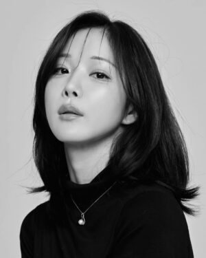 Cho Hyun-young Instagram - 스토리에만 올리고 피드에 올리는거 깜빡쓰..

몇번째가 젤 좋음?