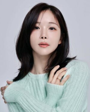 Cho Hyun-young Instagram - 스토리에만 올리고 피드에 올리는거 깜빡쓰..

몇번째가 젤 좋음?