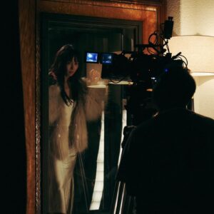 Cho Yeo-jeong Instagram - 영화 <히든 페이스> 💜
캐릭터 스틸컷 & 포스터 비하인드컷🎬
#히든페이스 #송승헌 #조여정 #박지현
