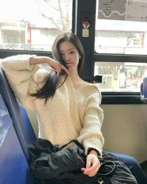 Choi Hee-jin Instagram - 오늘😼ㅎㅎ