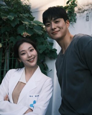 Choi Hee-jin Instagram - #모퉁이를돌면 🍀

Kbs 2024 드라마스폐셜
 12/3 10:45
💚