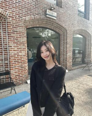 Choi Hee-jin Instagram - Smile!🎶🎶