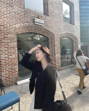 Choi Hee-jin Instagram - Smile!🎶🎶