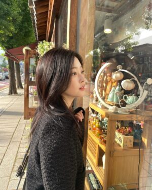 Choi Hee-jin Instagram - Smile!🎶🎶