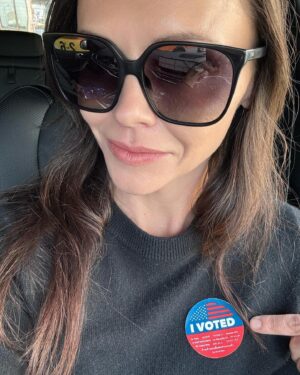 Christina Ricci Instagram - VOTE!!! Vote like you are a woman who might have complications during a miscarriage and need lifesaving medical help!!!! For gods sake, vote like you have a heart and soul and care about other people’s well-being and happiness. @vp @timwalz #HarrisWalz #KAMALA !!!!