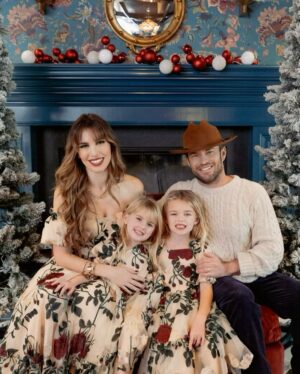 Christy Carlson Romano Instagram - Through the years we all will be together, if the fates allow. 🙏

Merry Christmas to all!