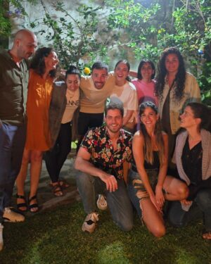 Clara Alonso Instagram - Pasa la vida y seguimos siendo felices con cada encuentro.
