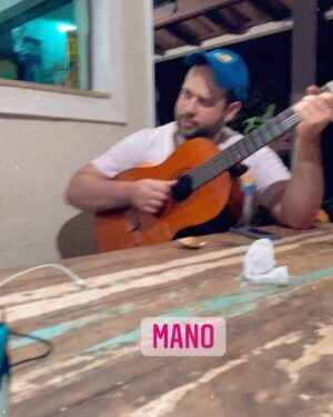 Claudia Campolina Instagram - Sabe quem é
O meu amor
Ele é você