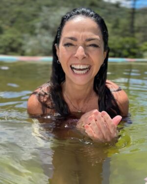 Claudia Ohana Instagram - Good vibes para chegada de 2025
🩷🌸🩷🌸🩷🌸🩷🌸