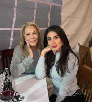 Claudia Zepeda Instagram - Unas últimas del 2024 con las primeras del 2025♥️