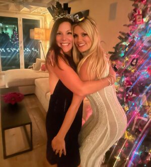 Courtney Hansen Instagram - Wishing you health, peace, prosperity & big love in 2025!!! 🤍🎆
