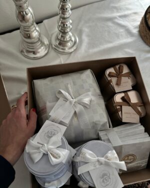 Cristina Marino Instagram - •25 Dicembre•
Che sia pieno di amore .