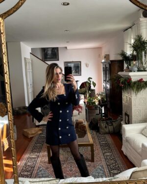 Cristina Marino Instagram - •25 Dicembre•
Che sia pieno di amore .