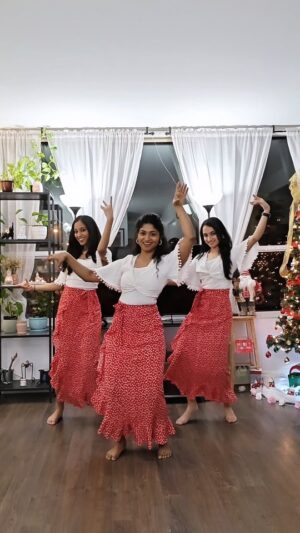 Cynthia Vinolin Instagram - Pathavaikkum 😍 Paarvaikaara 

❣️❣️
#Devara #cynthiavinolin #canada🇨🇦 #toronto #love #peace #happiness #chennai #dancewithcynthia #dancereels