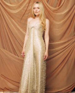 Actress Dakota Fanning HD Photos and Wallpapers September 2024