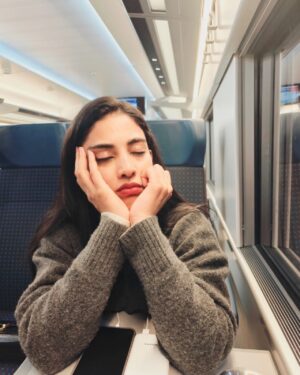 Daksha Nagarkar Instagram - POV: You catch me in Belgium, double-fisting fries and living my best life 🍟✌️
#dakshanagarkar #love #happy #belgium #brussels #europe #travelphotography #fries🍟 #country #european