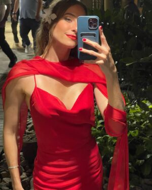 Dani Gondim Instagram - ❤️x🩵 @amitiecouture