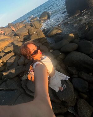 Danupha Khanatheerakul Instagram - ทะเล ศิลปะ ชีวิต
My first solo trip ever, and I’m already looking for the next one :) Cuz something always happens, and anything can happen. Know yourself best and only then can you truly explore the world so Why complicate your life? 

Love, Minnie 

25/3/2024