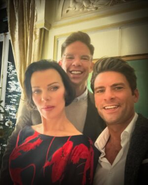 Debi Mazar Instagram - PARIS for 48 hours!🇫🇷💃🏻🕺🏻
Romantic getaway finally!
Thankyou to my wonderful hosts @ny18spm @randyflorke !!!
Flea Market,French Food,walking hand in hand,Dinner with new friends & old! Holiday lights ..magnifique!💃🏻🕺🏻🇫🇷💯❤️