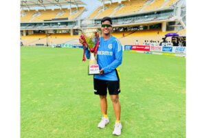 Deepti Sharma Instagram - C.H.A.M.P.I.O.N.S🏆🇮🇳

#testcricket #INDvsSA #indiancricketteam🇮🇳 #womenscricket #DS6