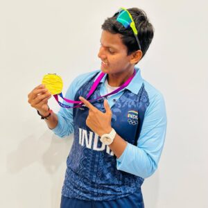 Deepti Sharma Instagram - First Gold 🥇Medal in Asian Games for India in Cricket. 🏏

A medal made of determination, grit and hard work, turned into Gold by your endless love and support! 

Jai Hind! 🇮🇳

#Asiangames
#DS6