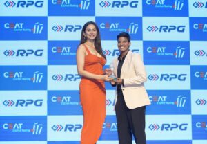 Deepti Sharma Instagram - Thank you @ceat_tyresindia for the recognition. 
It’s an honour to be named CEAT Women’s Indian Bowler of the year. Grateful for the support 🙏🏻🏆 

#jaishreeram #DS6 #CEATAWARD2024
