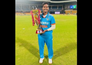 Deepti Sharma Instagram - Game on, game won 🇮🇳3/3 ☑️ Appreciate all the love and support. Ready for the next one! 💪

#IndVsSA #indiancricketteam #womencricket #odi #victory #teamindia #DS6