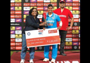Deepti Sharma Instagram - Game on, game won 🇮🇳3/3 ☑️ Appreciate all the love and support. Ready for the next one! 💪

#IndVsSA #indiancricketteam #womencricket #odi #victory #teamindia #DS6
