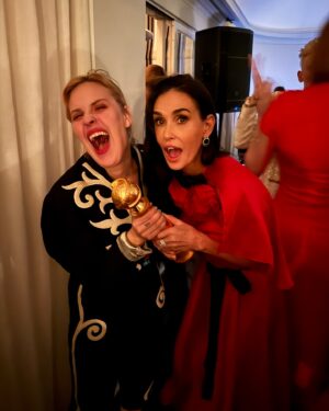 Demi Moore Instagram - @goldenglobes after party fun 💃🏻

dress from @shrimptoncouture