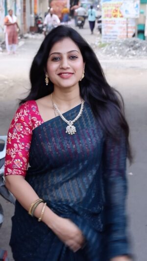 Dhanalakshmi Saminathan Instagram - 💕✨

{Diwali outfit, tradition, aesthetic, Tamil song, green, festive vibes}

#reelstrend #diwali2024 #diwali #festivevibes #tamilsong #traditionallook #outfit #ootd #diwalioutfit #chennai #tamil #featured #dhanasaminathan