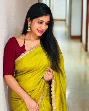 Dhanalakshmi Saminathan Instagram - Happy New year to you all🎆💕✨

Blouse stitched by : @askcouture.7 

#newyear #newyear2025 #2025