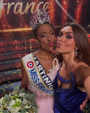 Diane Leyre Instagram - OUI ! La couronne pour toi ma belle @angeliqueaf_off 👑
Tu es HISTORIQUE ! 
Écris ton histoire, fais nous rêver, nous serons toujours près de toi ❤️
Tu es et resteras Miss France 2025 👑❤️